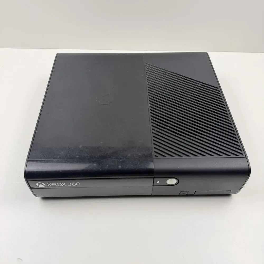 Microsoft Xbox 360 E 4GB Black Console Model 1538 | UNTESTED PARTS ONLY